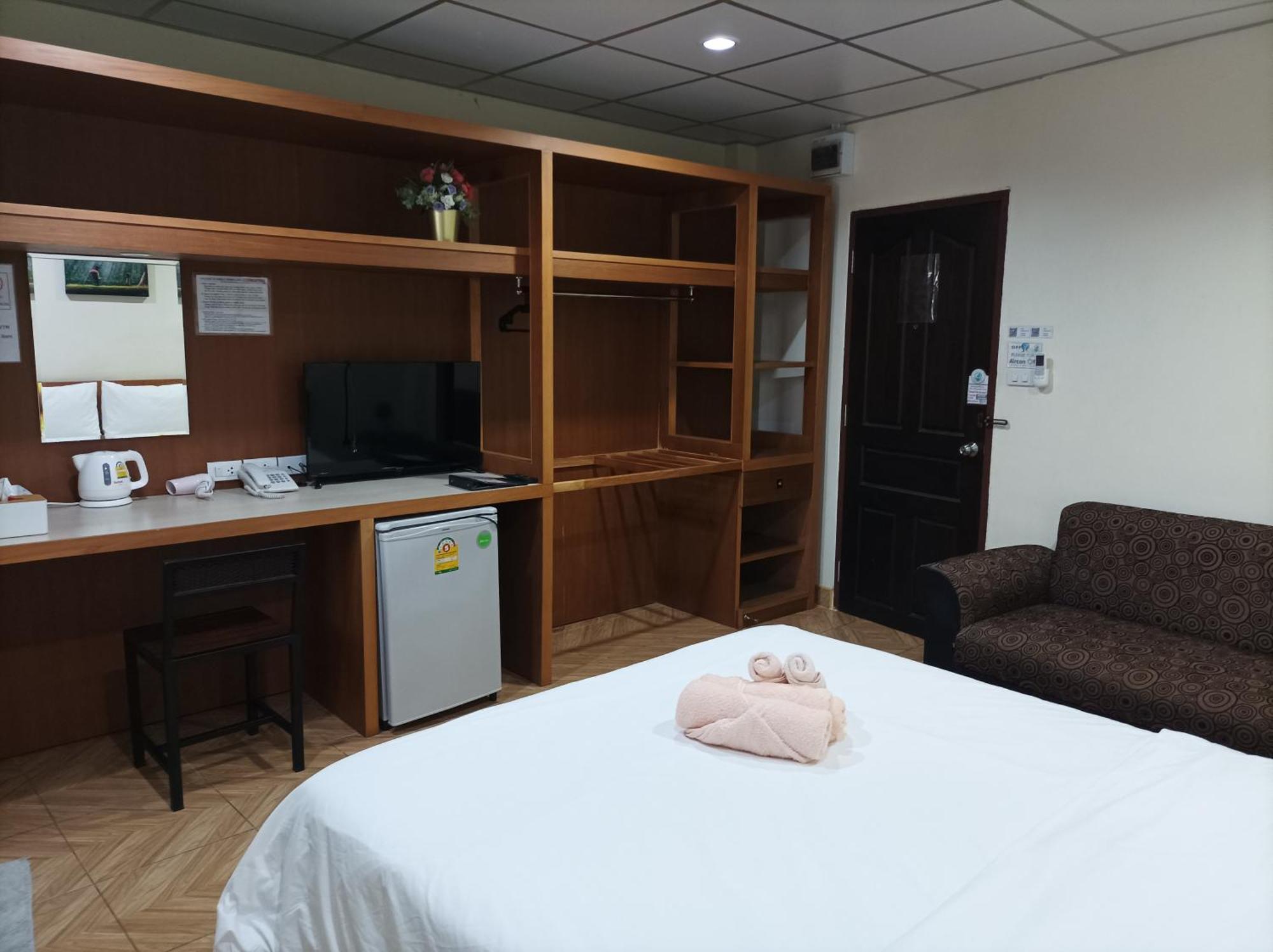 Double D Rooms & Cafe بانكوك المظهر الخارجي الصورة